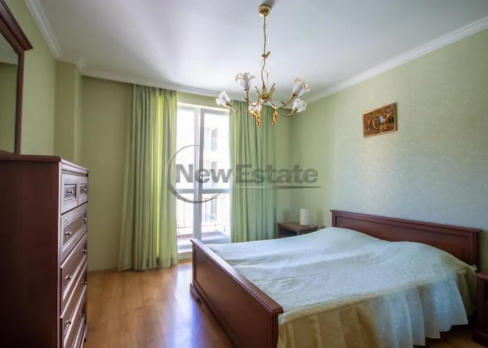 Romance Splendid Appartement St Constantin et Helena